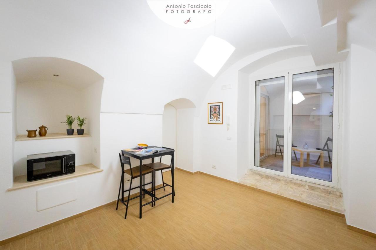 Antica Dimora Lombardi 2 Lägenhet Bari Exteriör bild